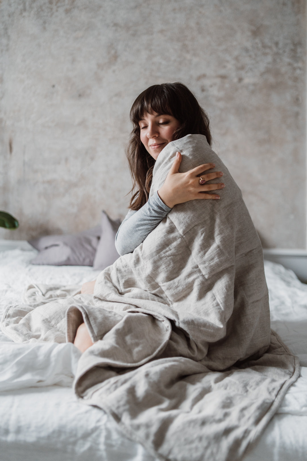 BLACK: Personalizowana lniana kołdra obciążeniowa z pestkami wiśni