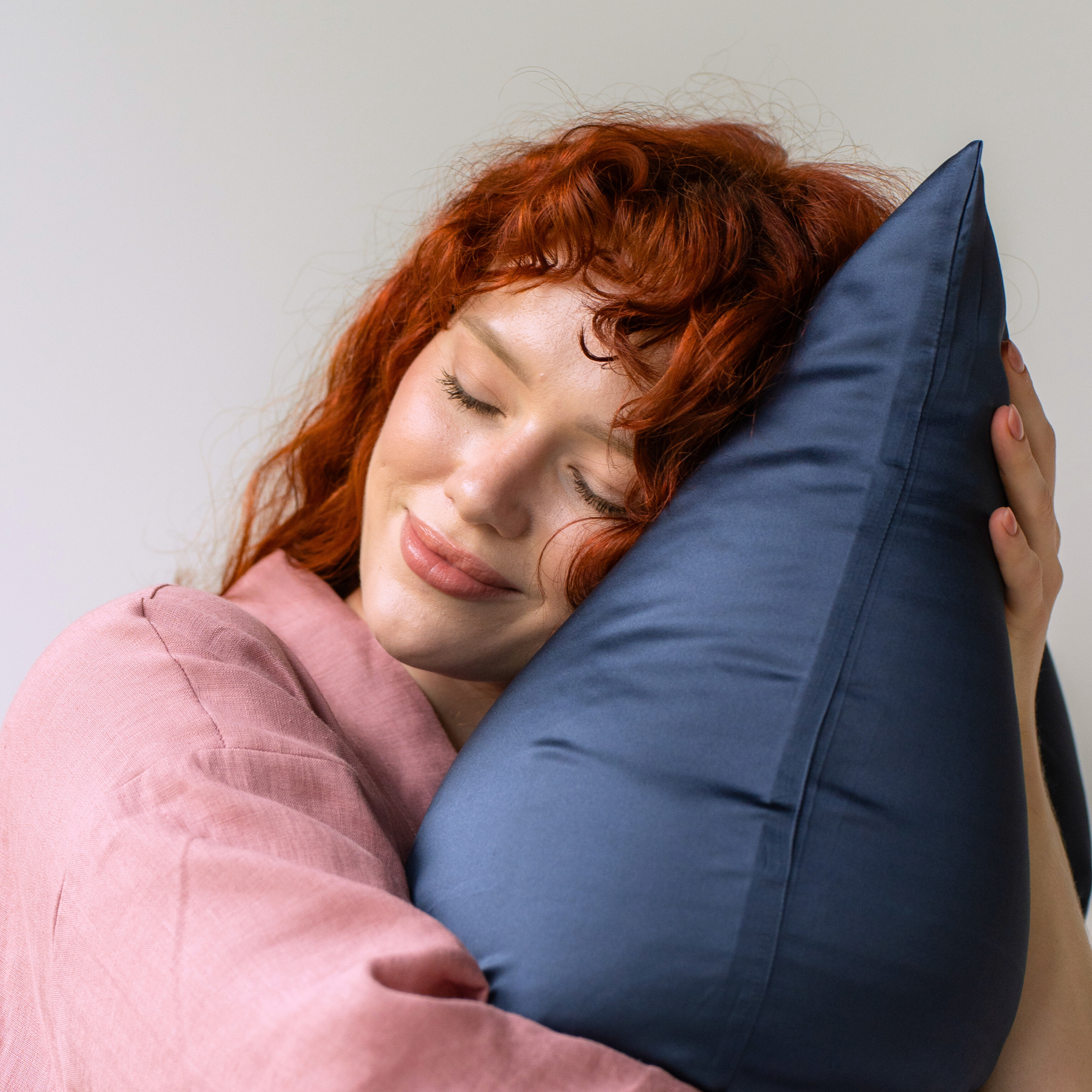 Jedwabna poszewka Plantule granatowa (różne rozmiary)