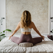 BLACK: Poduszka do siedzenia i medytacji (różne kolory)